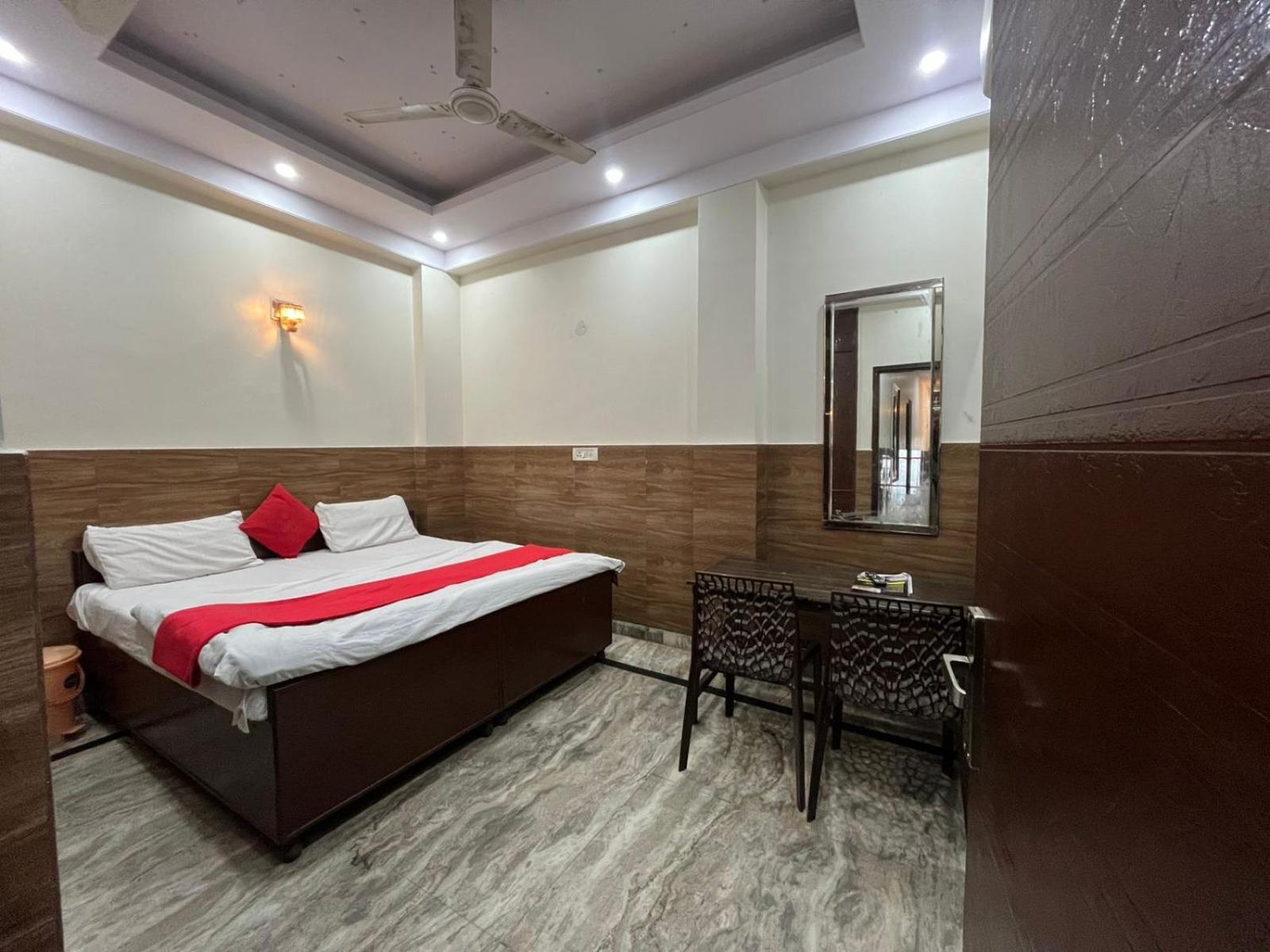 Apartment Nitin Palace - Apollo Hospital *