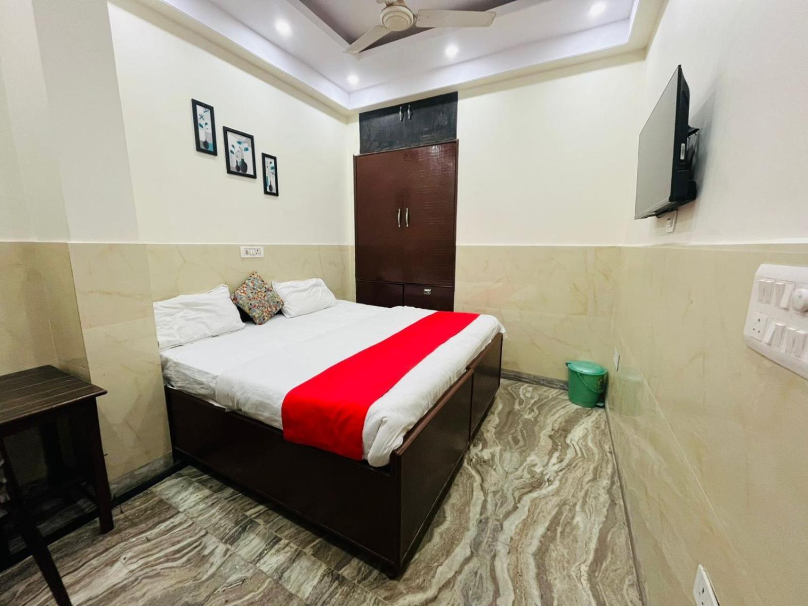 Nitin Palace - Apollo Hospital Apartment