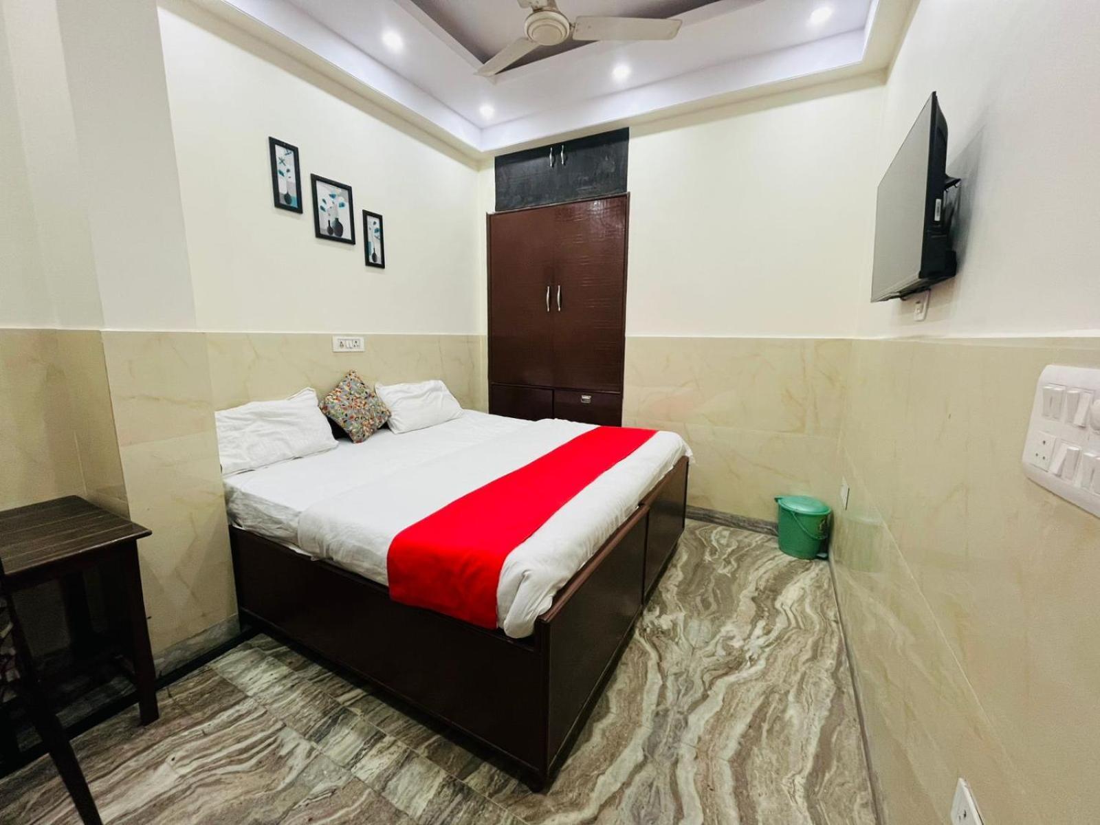 Nitin Palace - Apollo Hospital Apartment