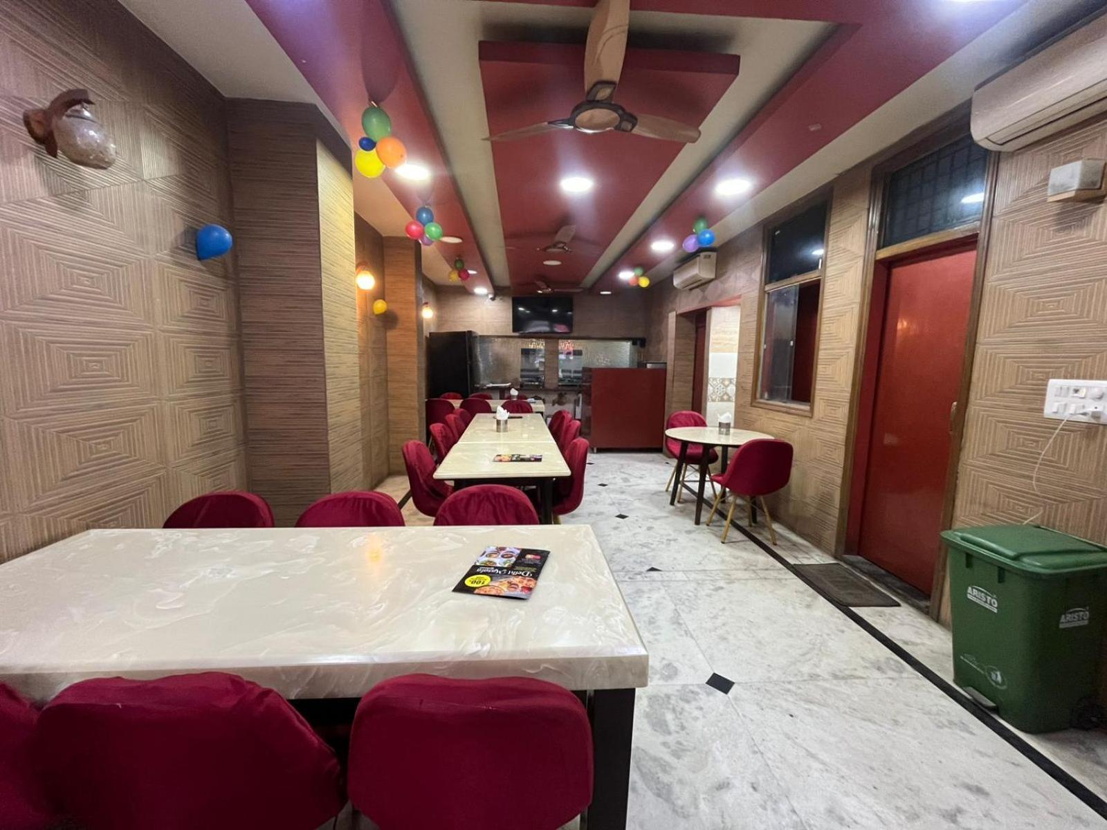 Nitin Palace - Apollo Hospital Apartment New Delhi